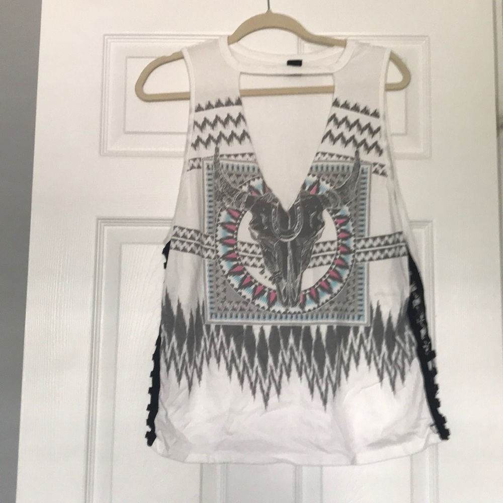 Bull skull tank